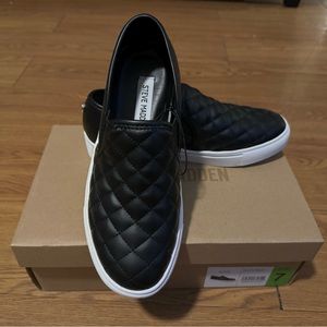 Steve Madden ELTR01S1 size 7 brand new